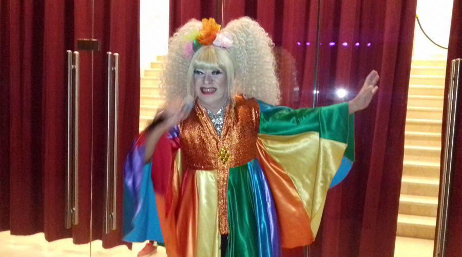 Exitoso arranque de la temporada teatral en el Hotel Amerian Carlos V