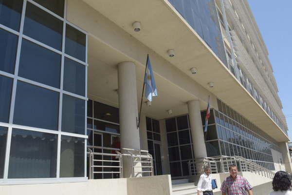 Empleada judicial denuncioacute a su esposo por violencia de geacutenero