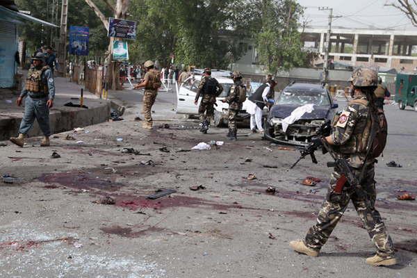 Talibanes matan a 30 soldados afganos 