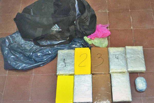 Secuestran en Monte Quemado 10 kilos de cocaiacutena a una pareja que viajaba de Salta a Corrientes