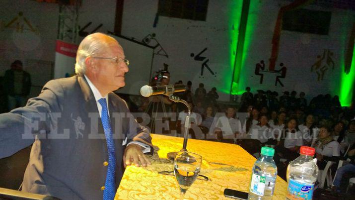 Dr Abel Pascual Albino