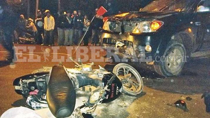 Motociclista de 13 antildeos chocoacute y murioacute en el acto