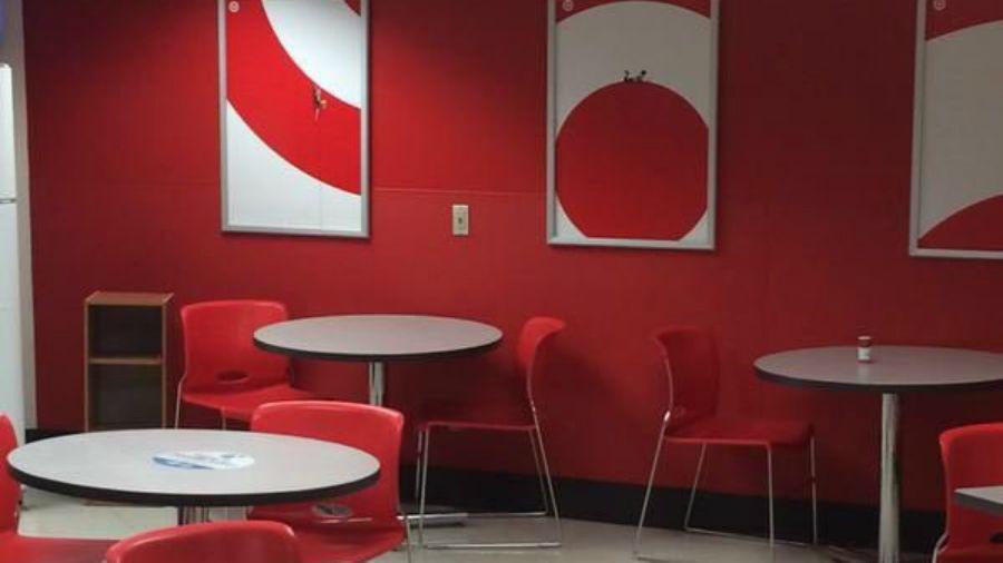 Las sillas rojas-La ilusioacuten optica que es furor en las redes sociales