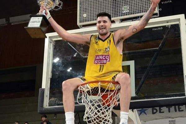 Pentildearol confirmoacute refuerzos- Bruno Barovero y Lucas Arn