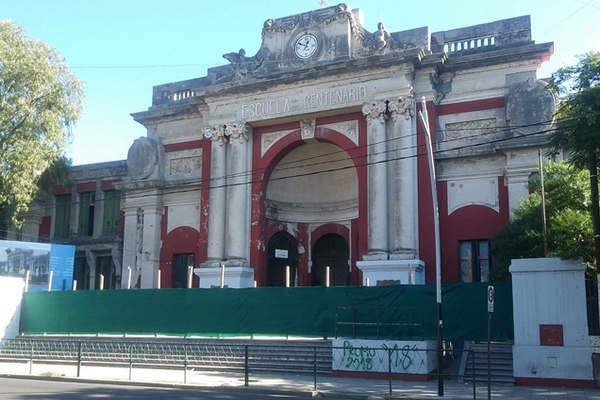 El colegio Centenario tendraacute un nuevo edificio para el Nivel Primario y restauraraacuten su fachada