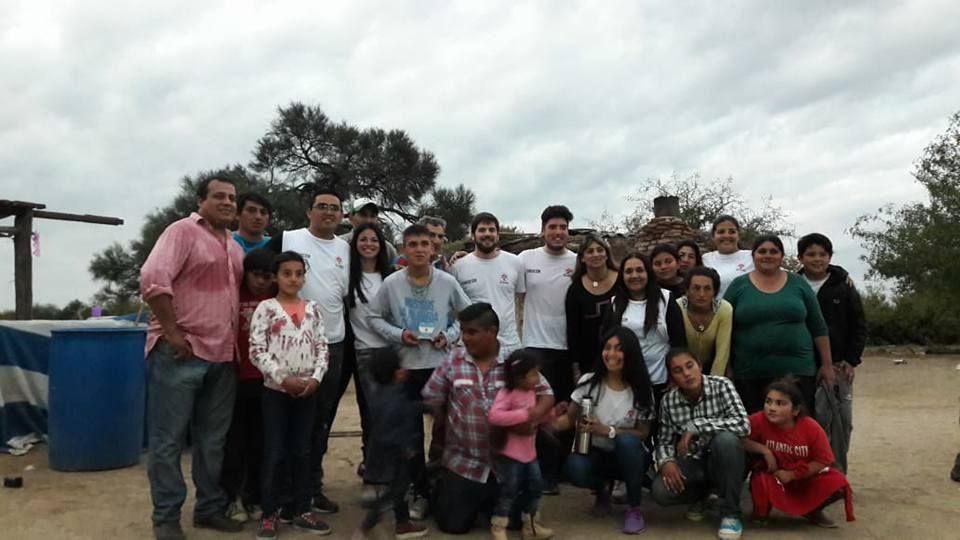 Urunday Santiago del Estero visitoacute Loreto y entregoacute abrigos