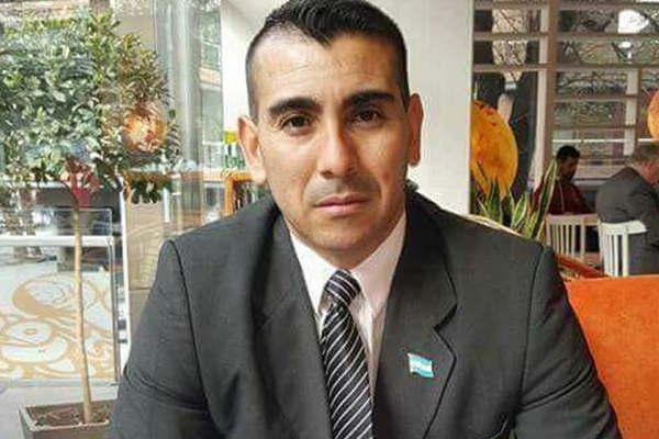 No descartan someter a una cirugiacutea a Ledesma