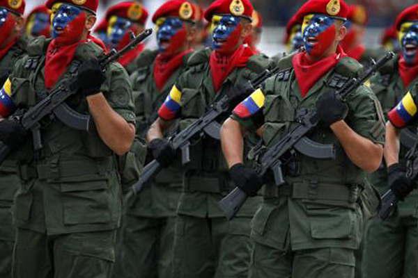 Ascienden a 17000 militares por lealtad a Nicolaacutes Maduro