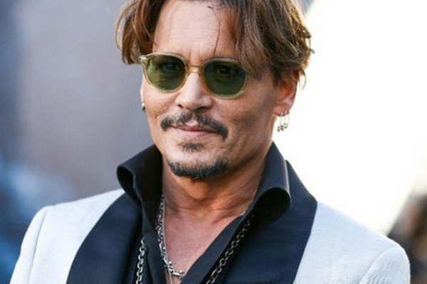 Johnny Depp vuelve a sonreiacuter gracias a las buenas noticias 