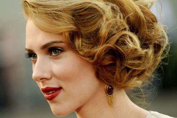 Scarlett Johansson tiene otra poleacutemica historia para llevar a la pantalla grande  