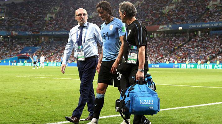 Cavani sigue lesionado y no jugaraacute ante Francia
