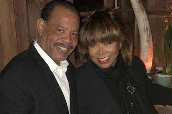 Encontraron muerto en su casa de California al hijo mayor de la cantante Tina Turner y con un disparo  