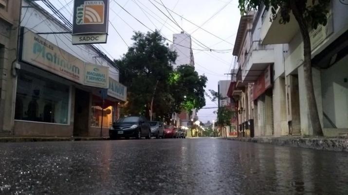 Se anuncia otra jornada con lloviznas en Santiago