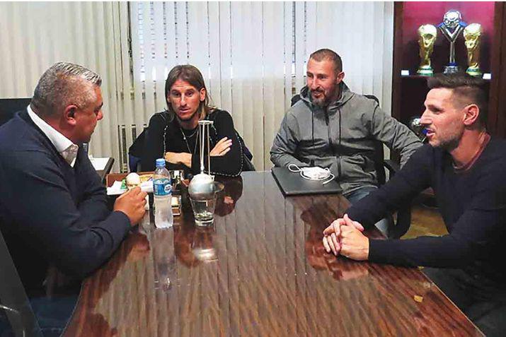 La AFA rescindió los contratos de mutuo acuerdo tres de los ayudantes de Sampaoli