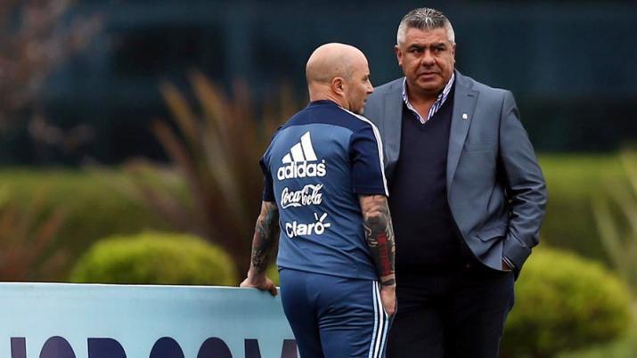 Sampaoli seguiraacute siendo el DT de Argentina por ahora