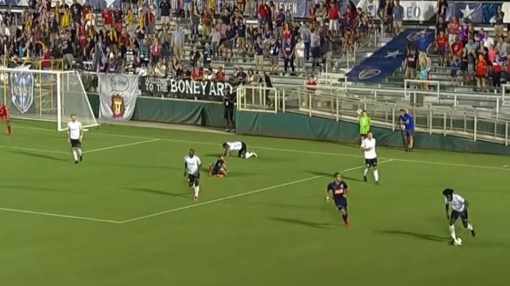 VIDEO  iexclLa jugada maacutes desopilante de este antildeo