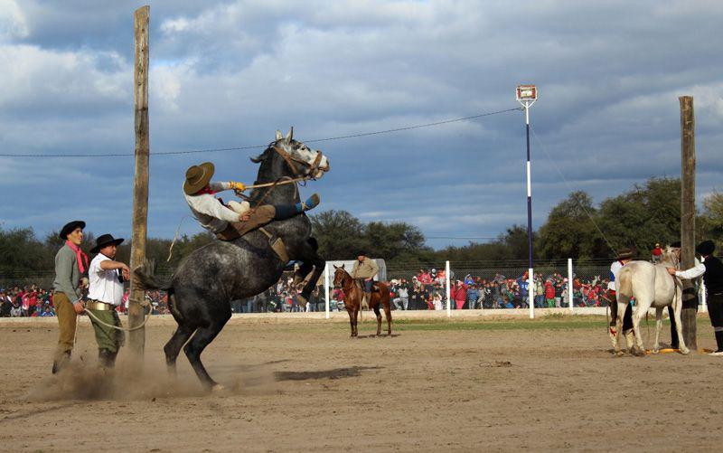 San Ramoacuten celebroacute su aniversario con doma folclore  y la inauguracioacuten de obras
