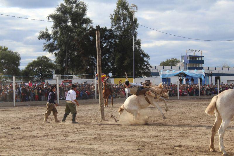 San Ramoacuten celebroacute su aniversario con doma folclore  y la inauguracioacuten de obras