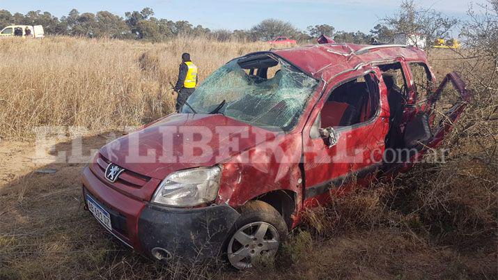 Al menos un muerto por vuelco cerca de Frías
