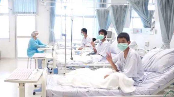 Tailandia- las primeras imaacutegenes de los nintildeos rescatados desde el hospital