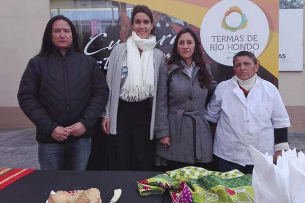 Turistas y vecinos degustaron los productos regionales y tradicionales