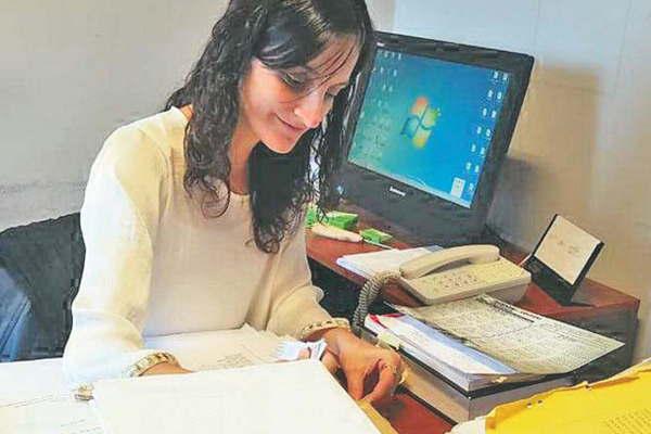 Joven de 22 antildeos murioacute aplastado por un camioacuten