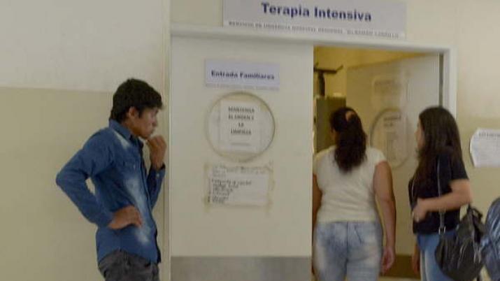 La mujer apuntildealada por su marido tiene perforados un pulmoacuten y el hiacutegado