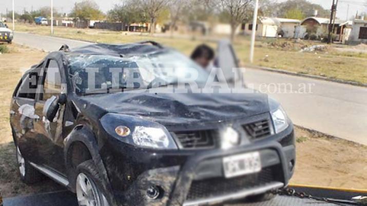 Un hombre junto a sus hijos protagonizoacute violento accidente