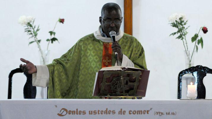 Mejora el estado de salud del padre Koffi Gilbert