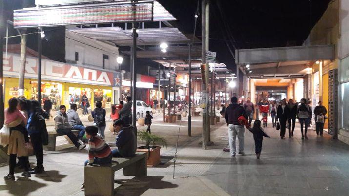 VIDEOS  Miraacute coacutemo se vive la noche en las ciudades de Santiago del Estero
