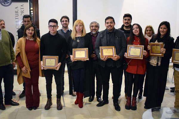 Norma Fuentes premioacute a ganadores de un concurso 