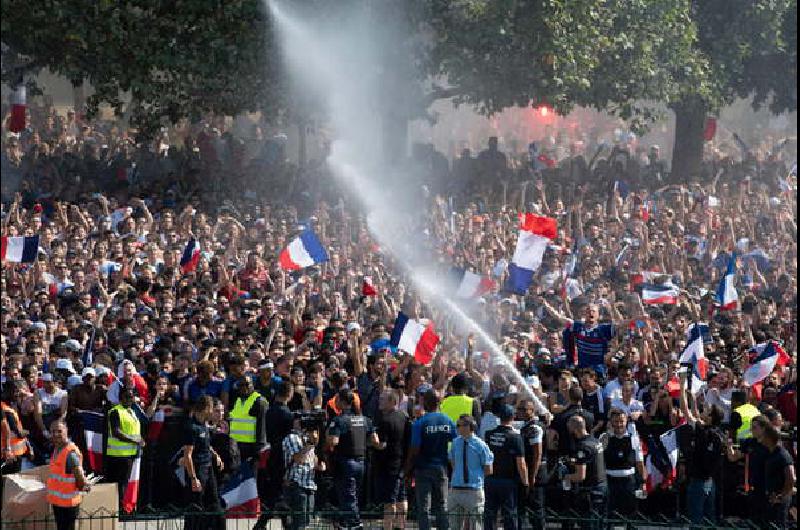 Pariacutes fue el epicentro de los festejos como en 1998