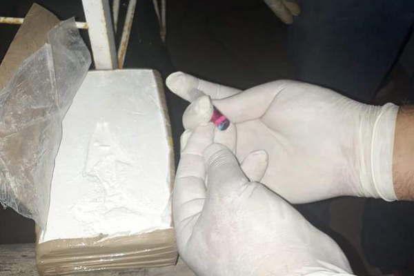 Desbaratan banda narco que distribuiacutea cocaiacutena de maacutexima pureza en Santiago