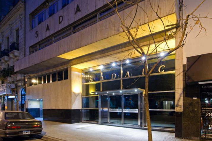 La medida implica la reducción de los aranceles que SADAIC cobra a la reproducción de obras musicales en los dispositivos de TV y radio instalados en hoteles