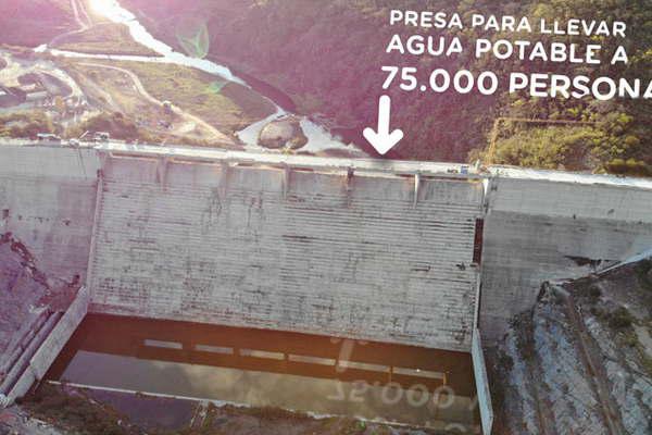 Avanza obra hiacutedrica que beneficiaraacute a Santiago