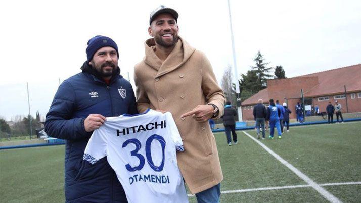 Previo al choque con El Ferro Veacutelez recibioacute la visita de Otamendi