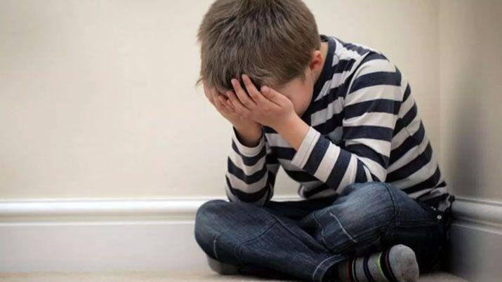 Investigan si un nene de 6 antildeos fue abusado mientras jugaba al fuacutetbol