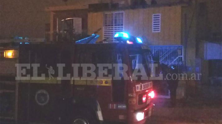Bomberos lograron sofocar incendio de una casa