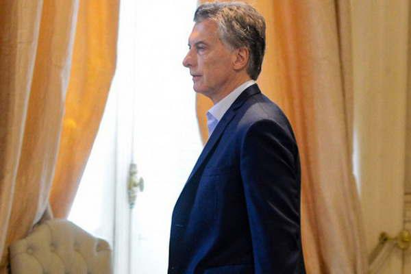 Encuesta- Cristina o Massa le ganariacutean a Macri en primera vuelta