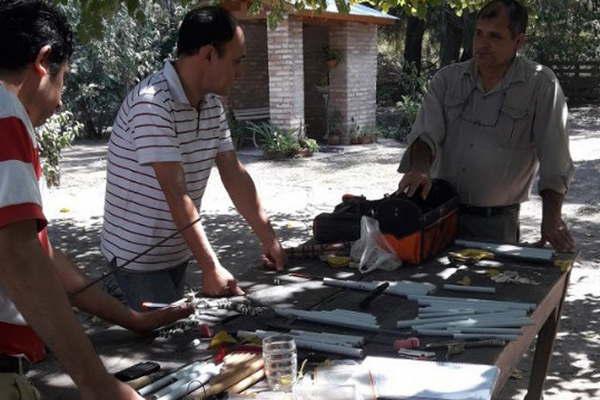 Presentaraacuten en sociedad talleres de construccioacuten de instrumentos andinos