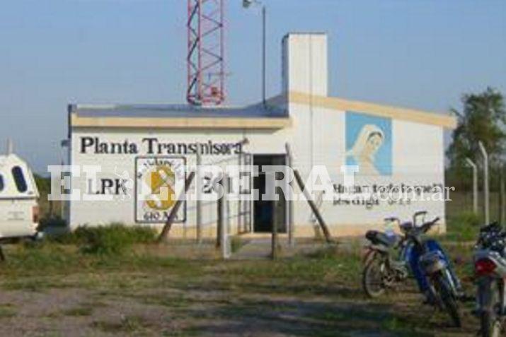 Los ladrones ingresaron al predio de la emisora en horas de la madrugada