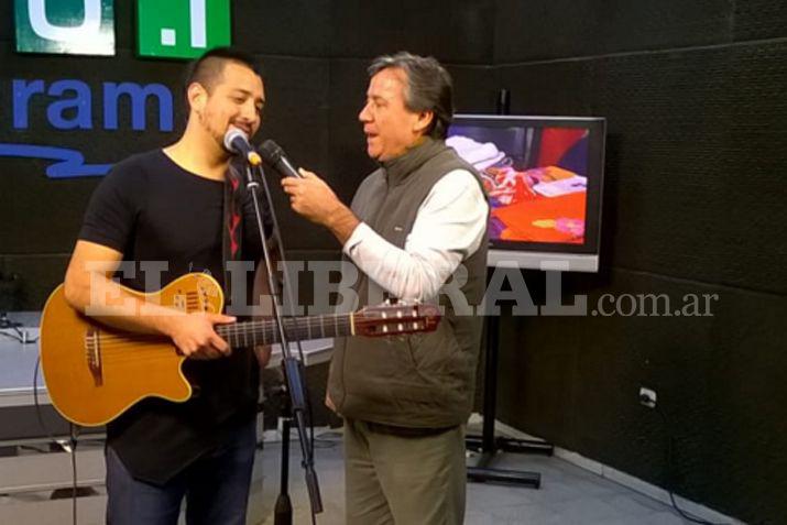 Franco Ramírez se presentó en los acsticos de Radio Panorama