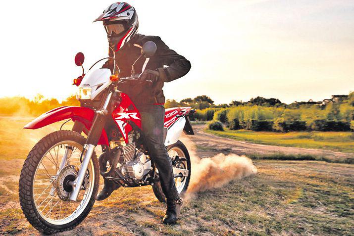 Cuaacuteles son los 10 modelos de motocicletas usadas maacutes vendidos en Santiago y el paiacutes