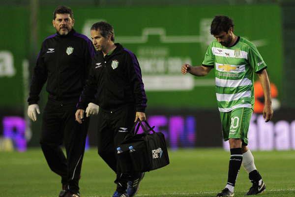 Dariacuteo Cvitanich seraacute baja por desgarro