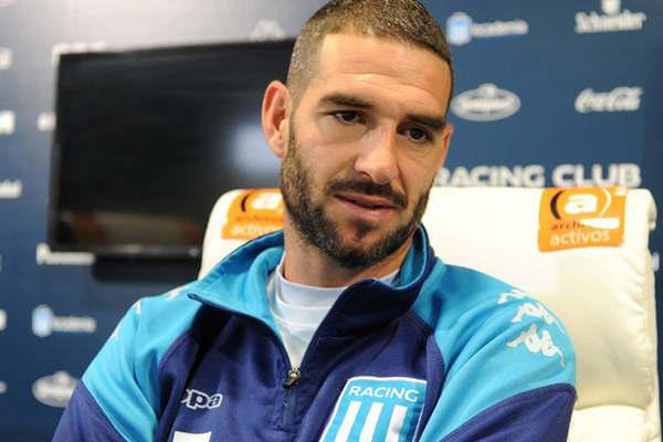 Lisandro Loacutepez- Es imposible competir con la billetera de Boca y River