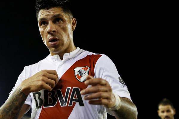 Sporting de Lisboa pidioacute condiciones por Enzo Peacuterez