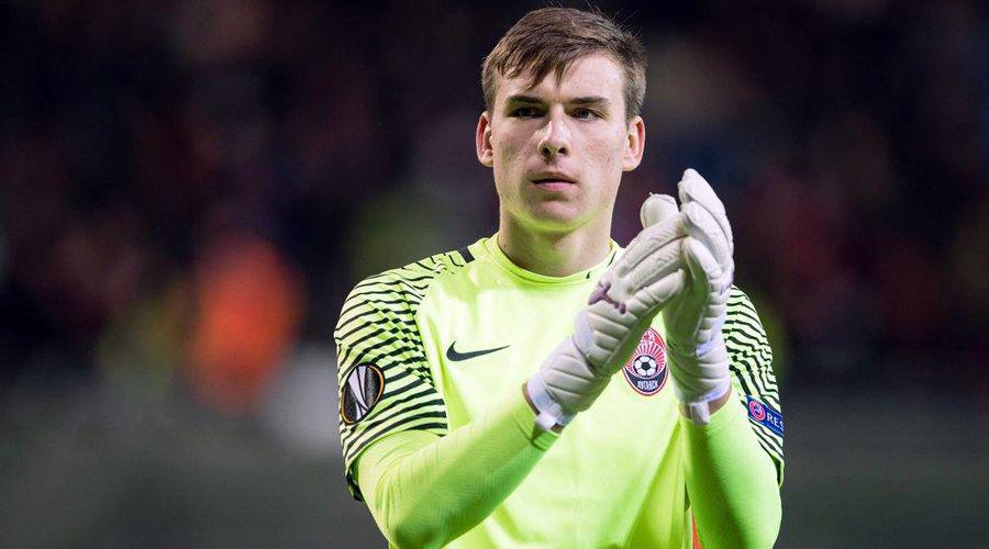 Real Madrid presentoacute a Andriy Lunin