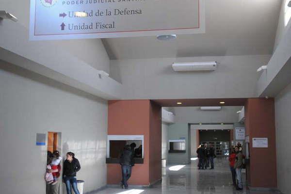 Denuncian a un productor por la compra de animales con cheques sin fondos