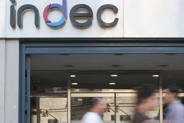 Una familia tipo necesitoacute 1960179 para no ser pobre