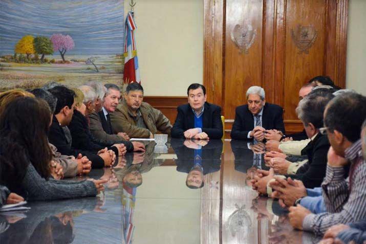 Se anuncioacute un anticipo de bono de fin de antildeo para empleados estatales en agosto